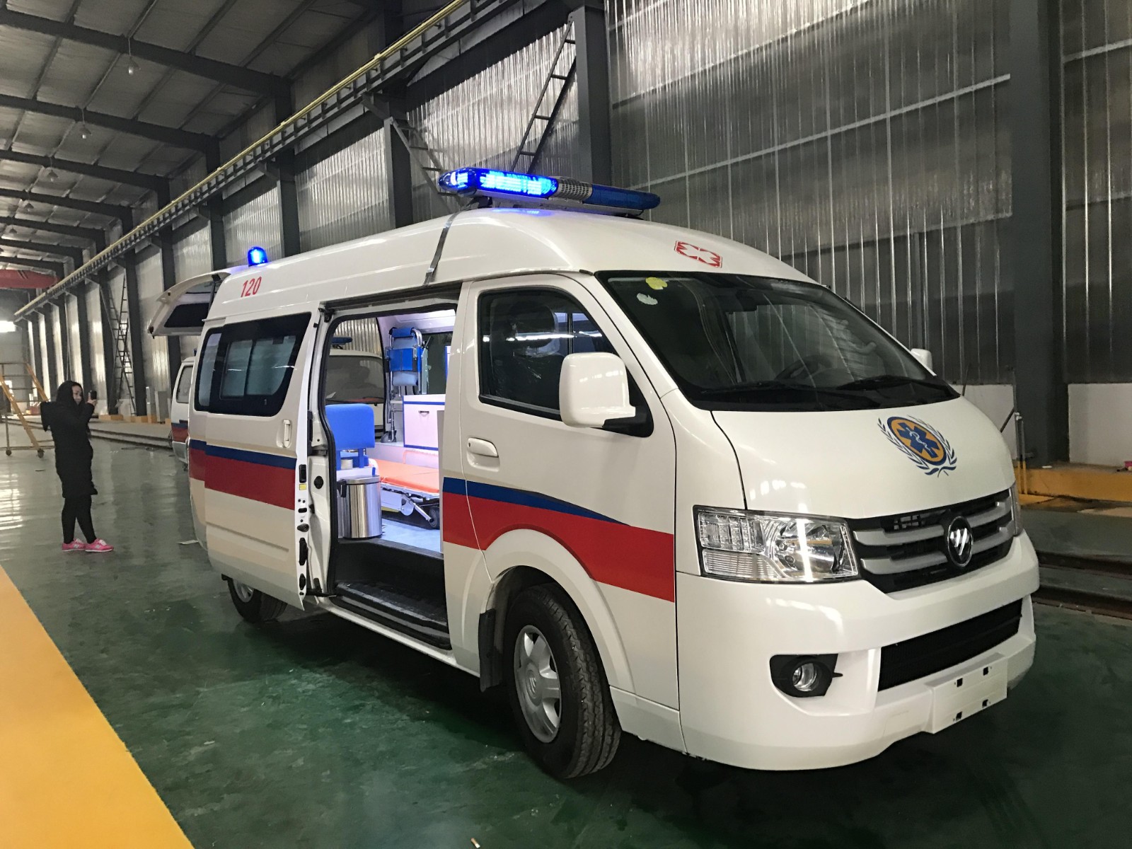 安多县救护车转院